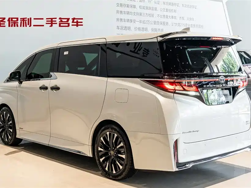 Toyota Vellfire 2024 — фото 3