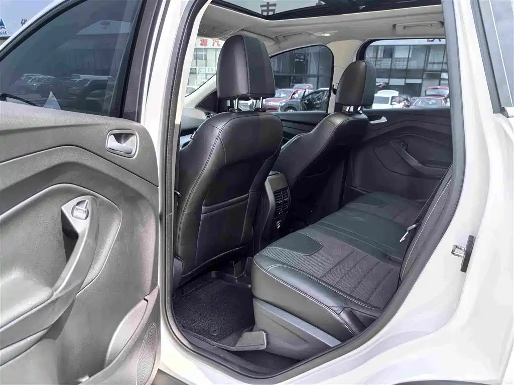 Ford Kuga 2015 — фото 6