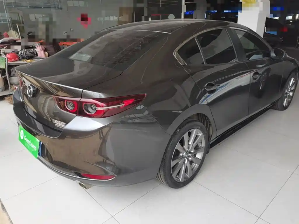 Mazda 3 Axela 2023