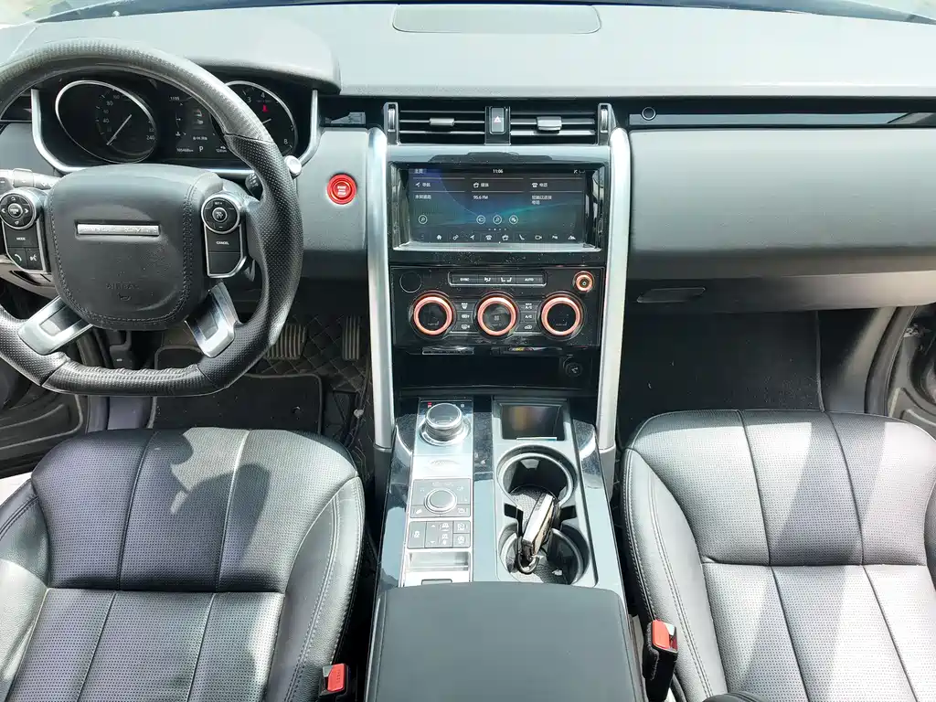 Land Rover Discovery 2018 — фото 11