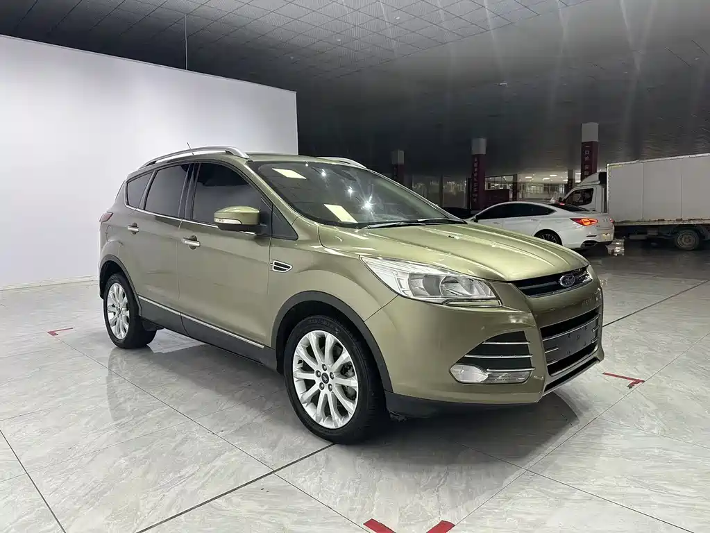 Ford Kuga 2016 — фото 3