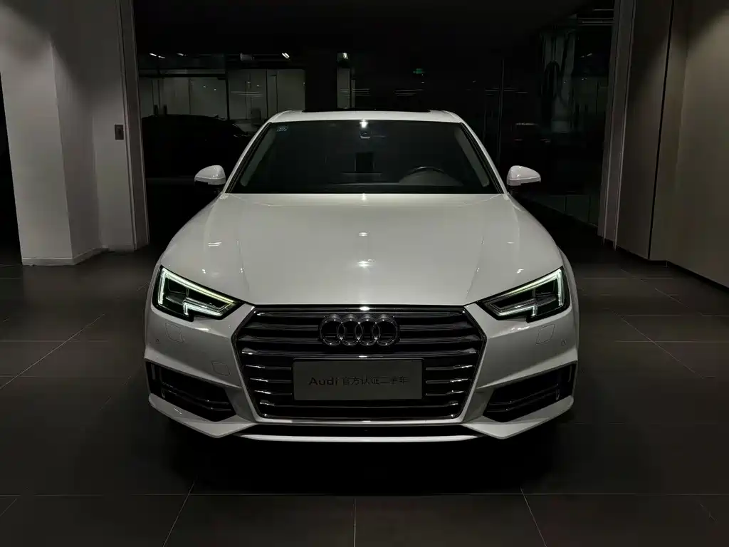 Audi A4L 2018 — фото 2