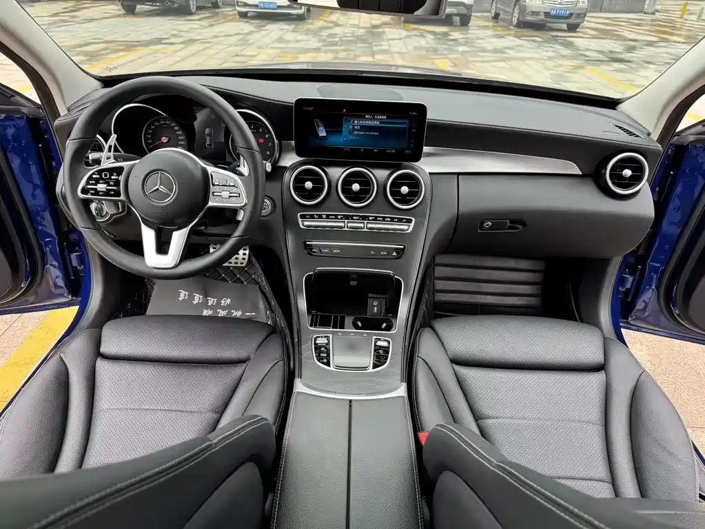 Mercedes-Benz C-Class 2019 — фото 24
