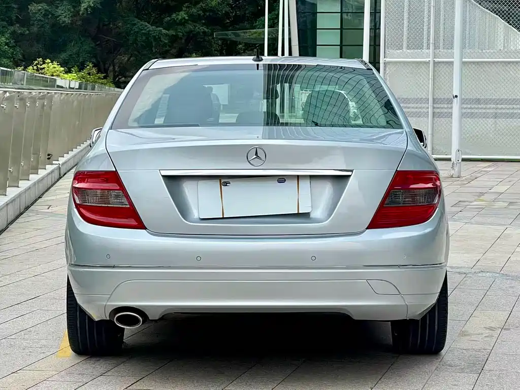 Mercedes-Benz C-Class 2011 — фото 3