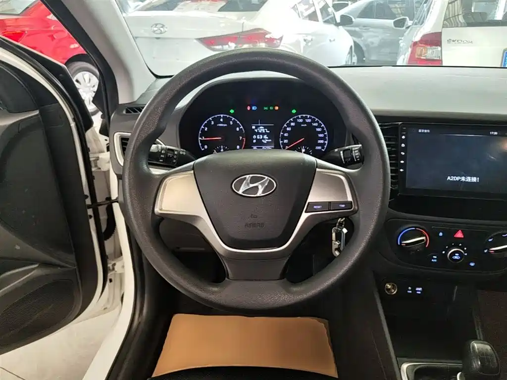 Hyundai Verna 2019 — фото 11