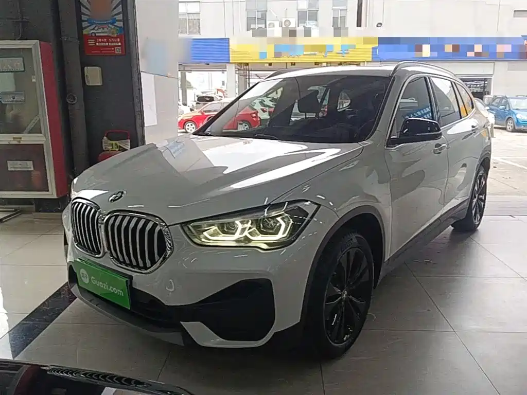 BMW X1 2021 — фото 1