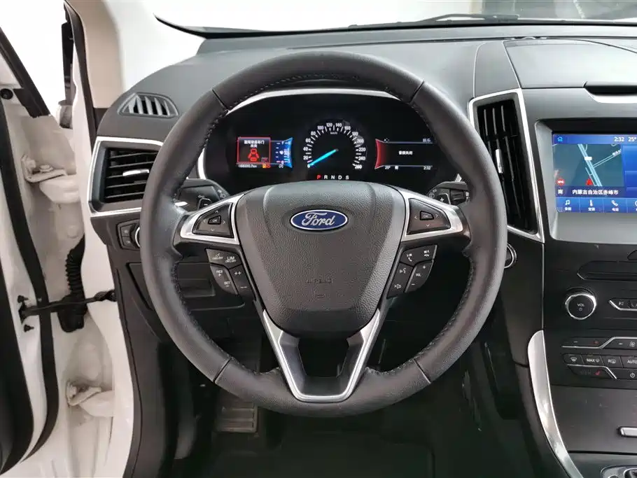 Ford Edge 2019 — фото 15