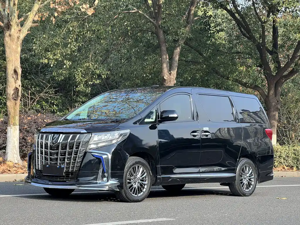 Toyota Alphard 2012