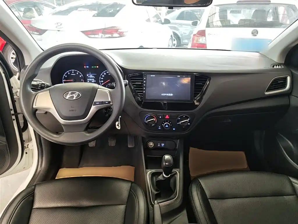 Hyundai Verna 2019 — фото 10