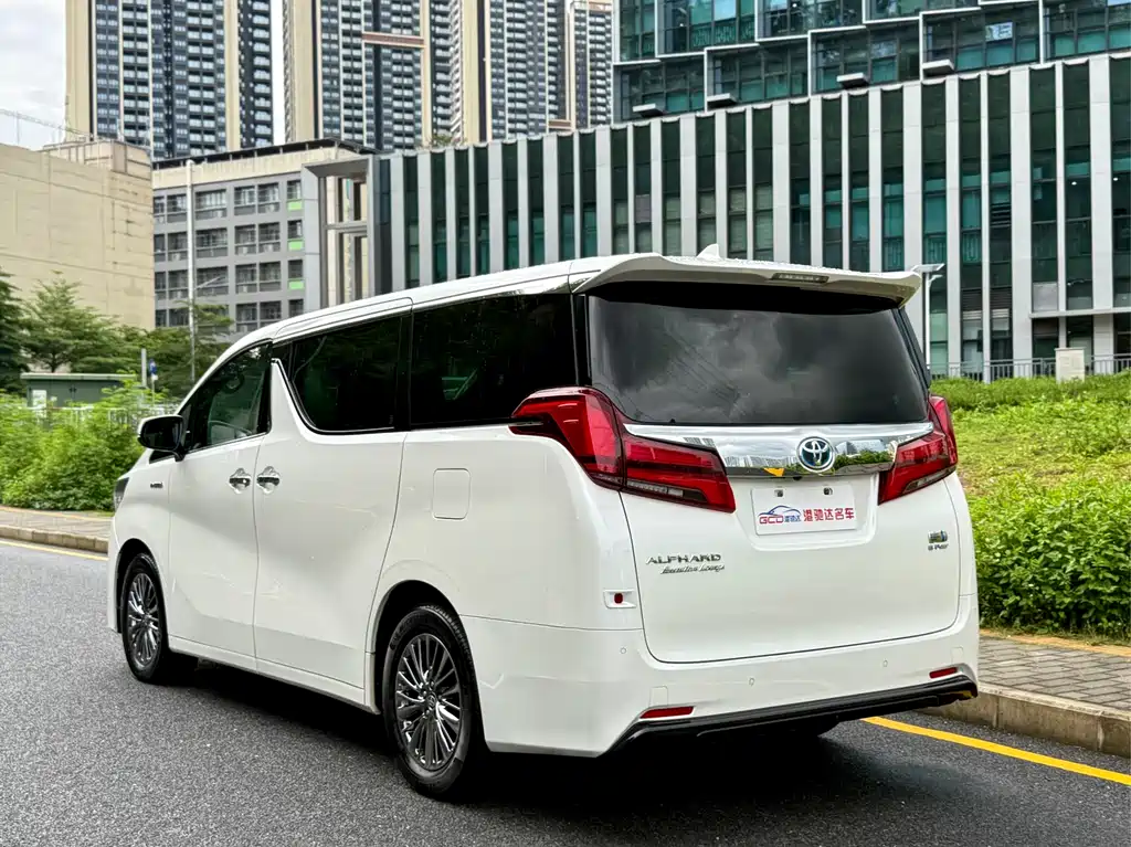 Toyota Alphard 2021 — фото 6