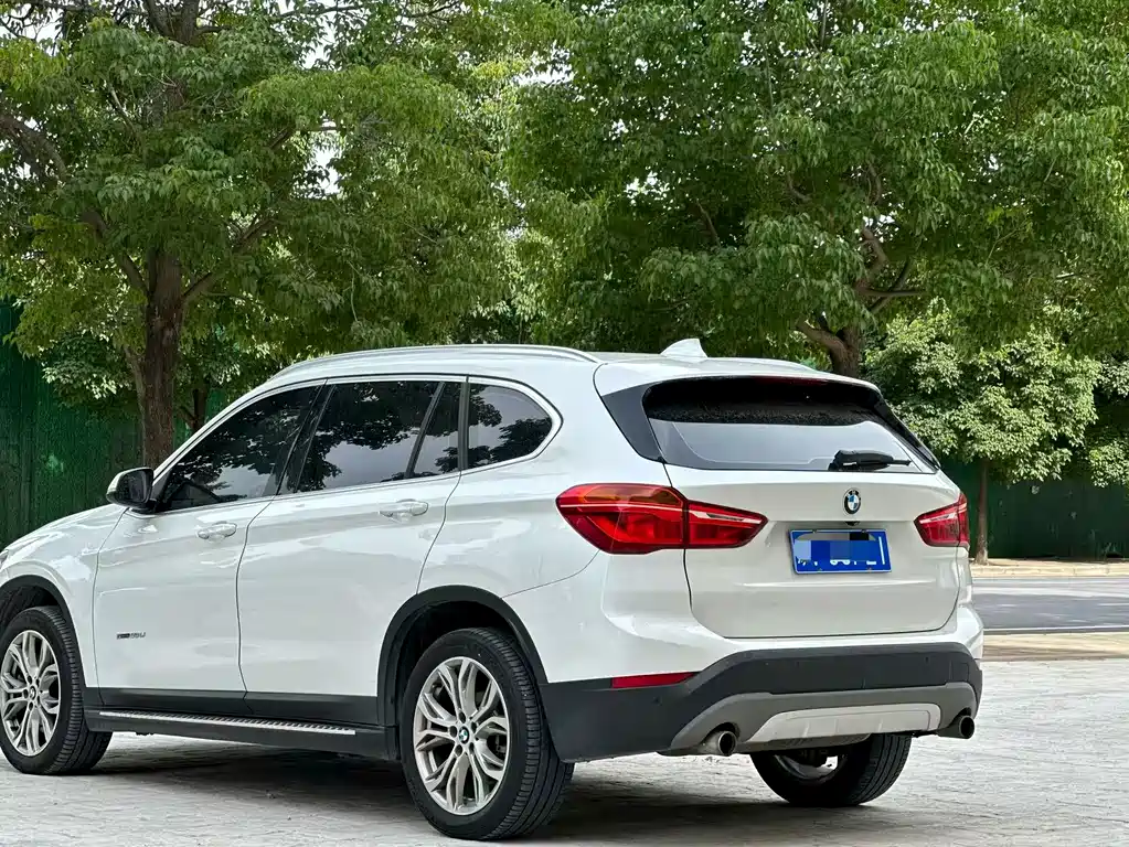 BMW X1 2018 — фото 9