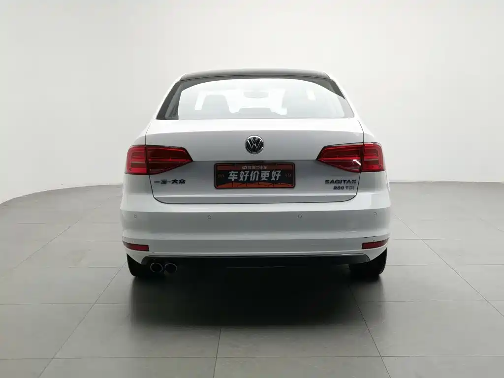 Volkswagen Sagitar 2018