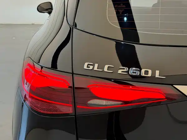 Mercedes-Benz GLC 2023