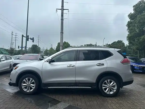 Nissan X-Trail 2015