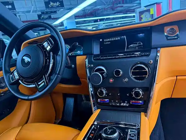 Rolls-Royce Cullinan 2024