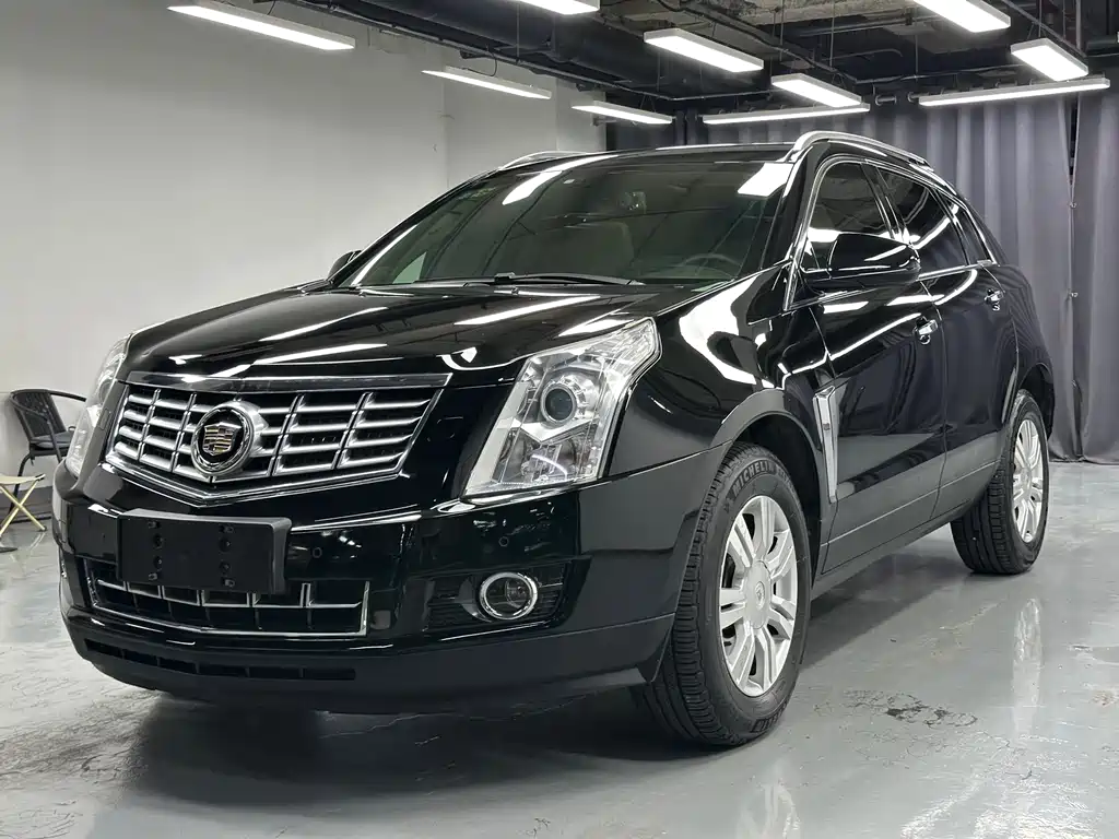 Cadillac SRX 2016 — фото 1