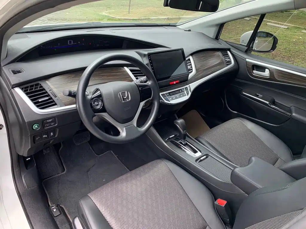 Honda Jade 2018 — фото 14