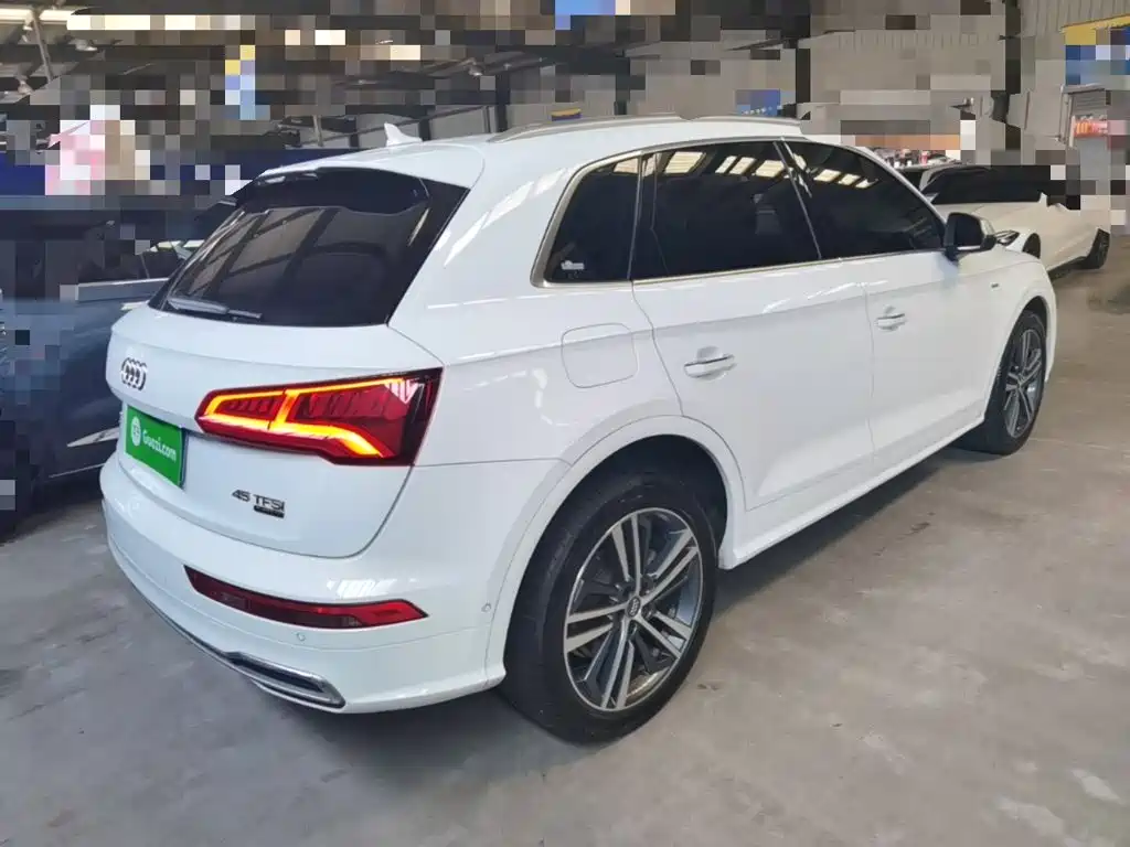 Audi Q5L 2020