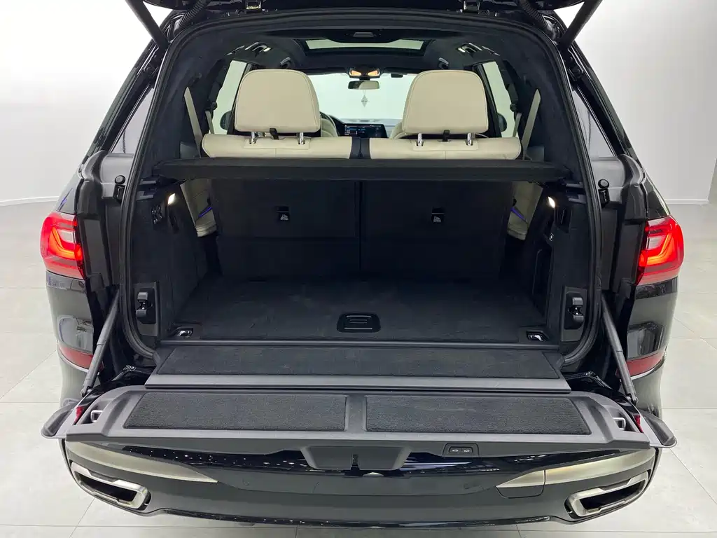 BMW X7 2021 — фото 34