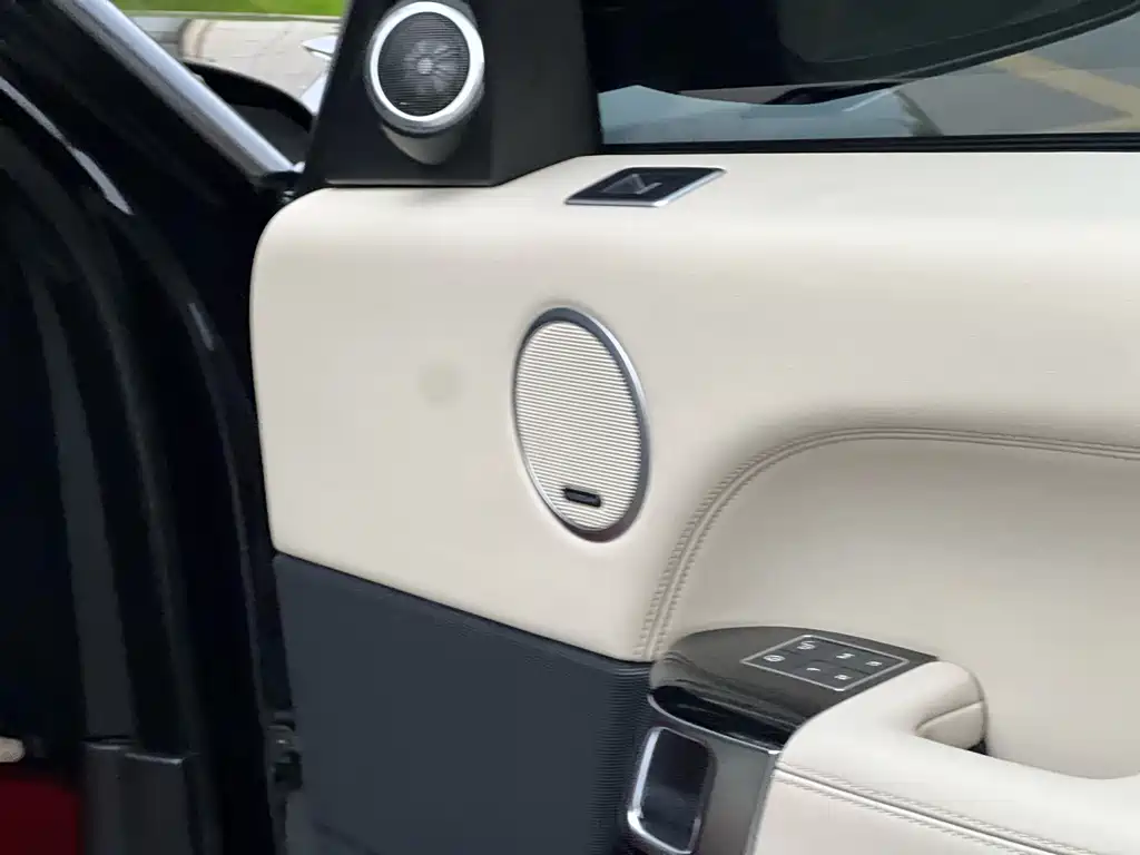 Land Rover Range Rover 2016 — фото 18