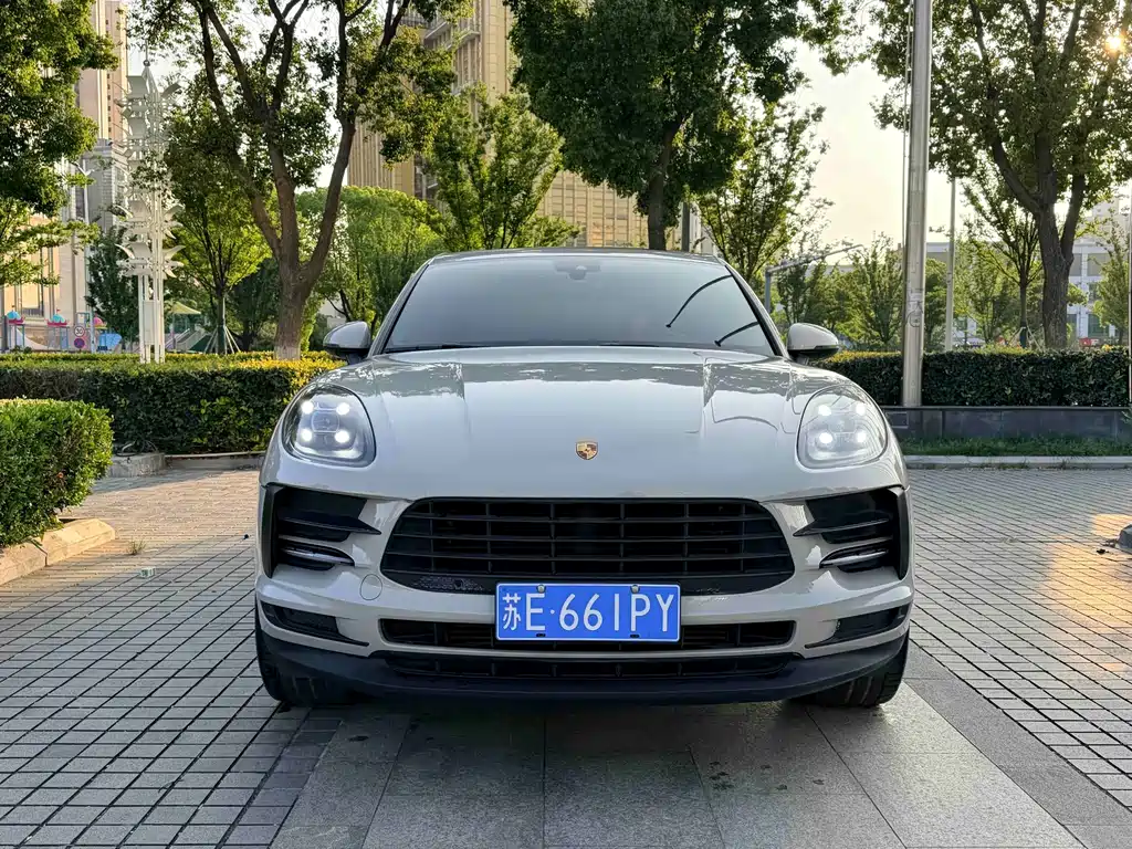 Porsche Macan 2020