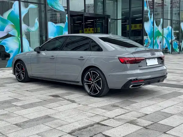 Audi A4L 2025