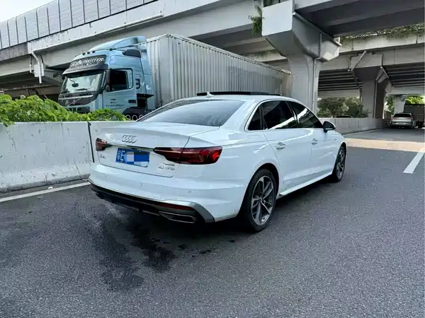 Audi A4L 2021