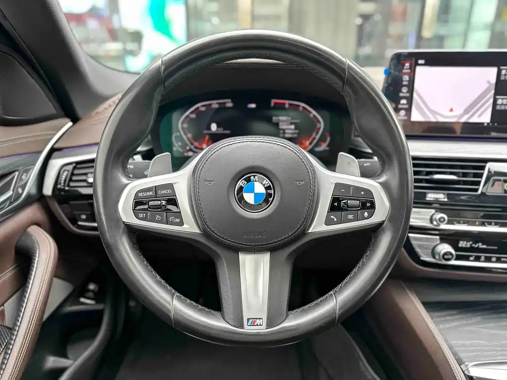 BMW 5 Series 2021 — фото 12