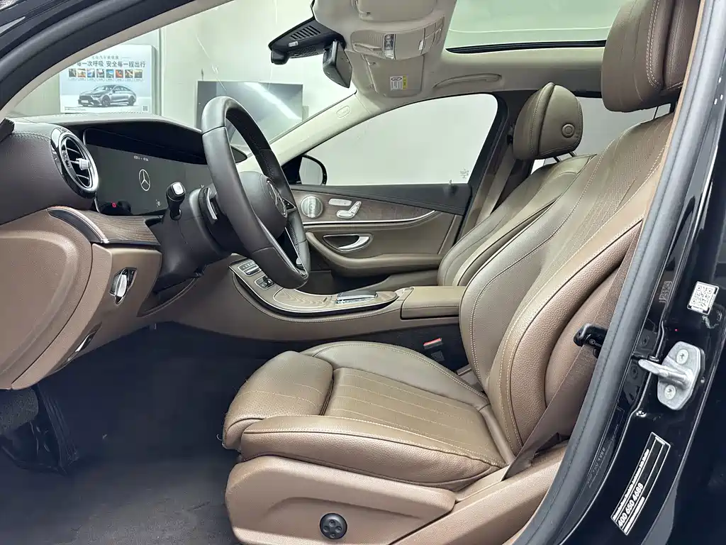Mercedes-Benz E-Class 2022 — фото 10