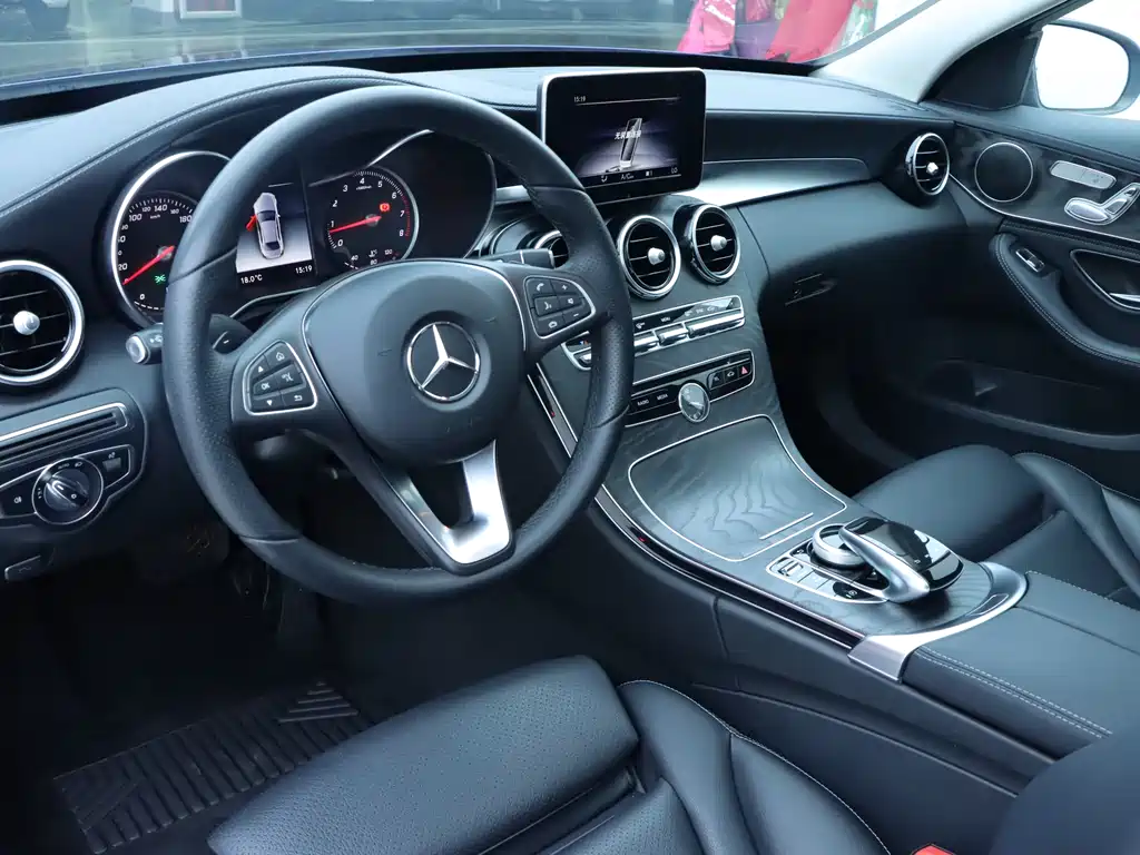 Mercedes-Benz C-Class 2018 — фото 6