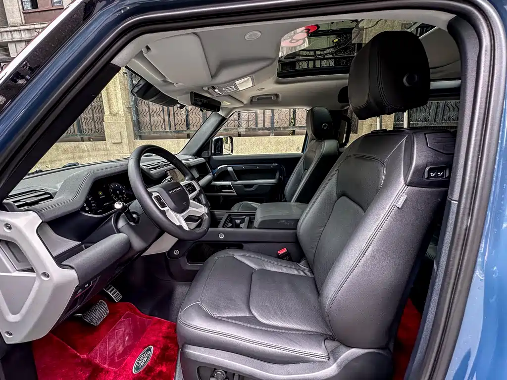 Land Rover Defender 2023 — фото 13