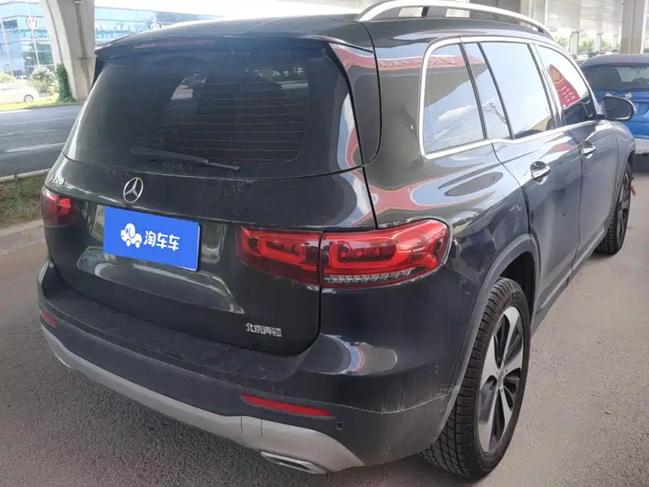 Mercedes-Benz GLB 2023