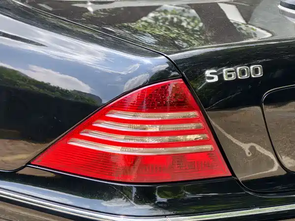 Mercedes-Benz S-Class 2004