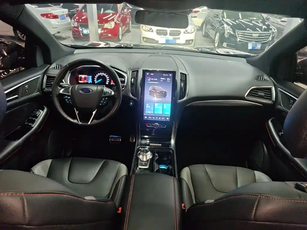 Ford Edge 2019 — фото 10