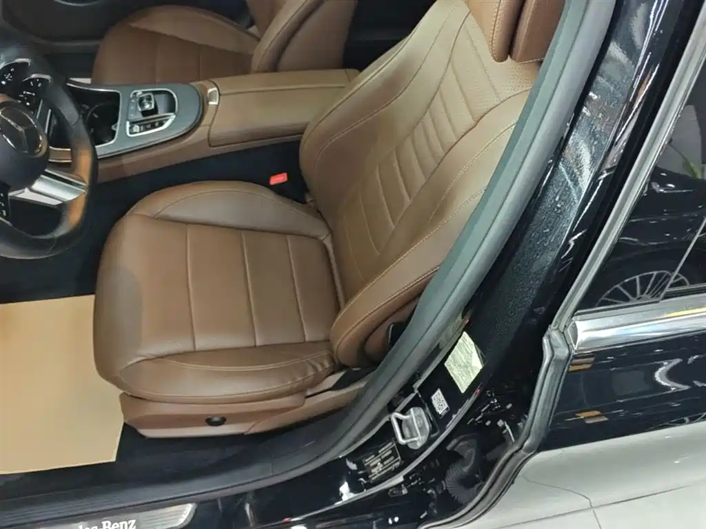 Mercedes-Benz E-Class 2021 — фото 15