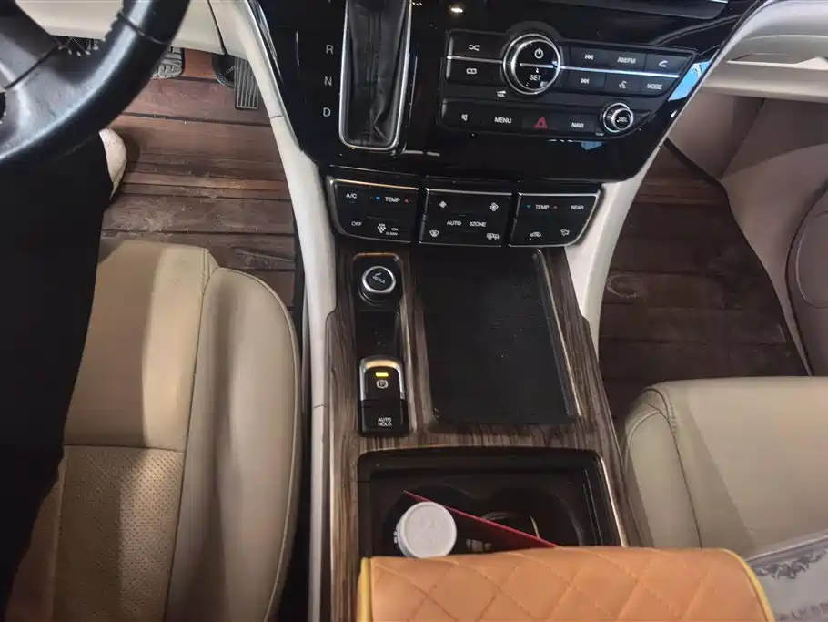 GAC Motor Trumpchi M8 2020 — фото 16