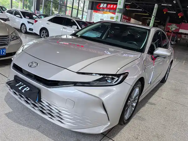 Toyota Camry 2024