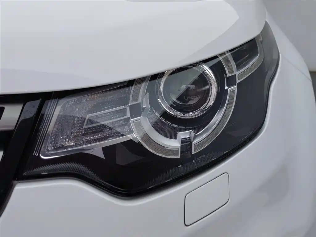 Land Rover Discovery Sport 2018 — фото 7