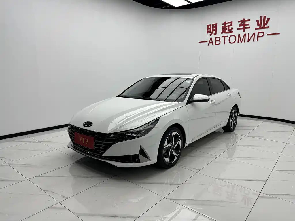 Hyundai Elantra 2022
