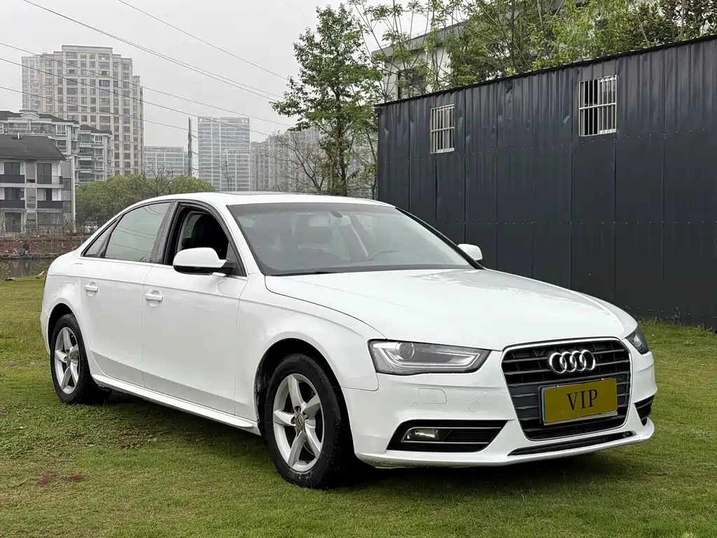 Audi A4L 2015 — фото 7