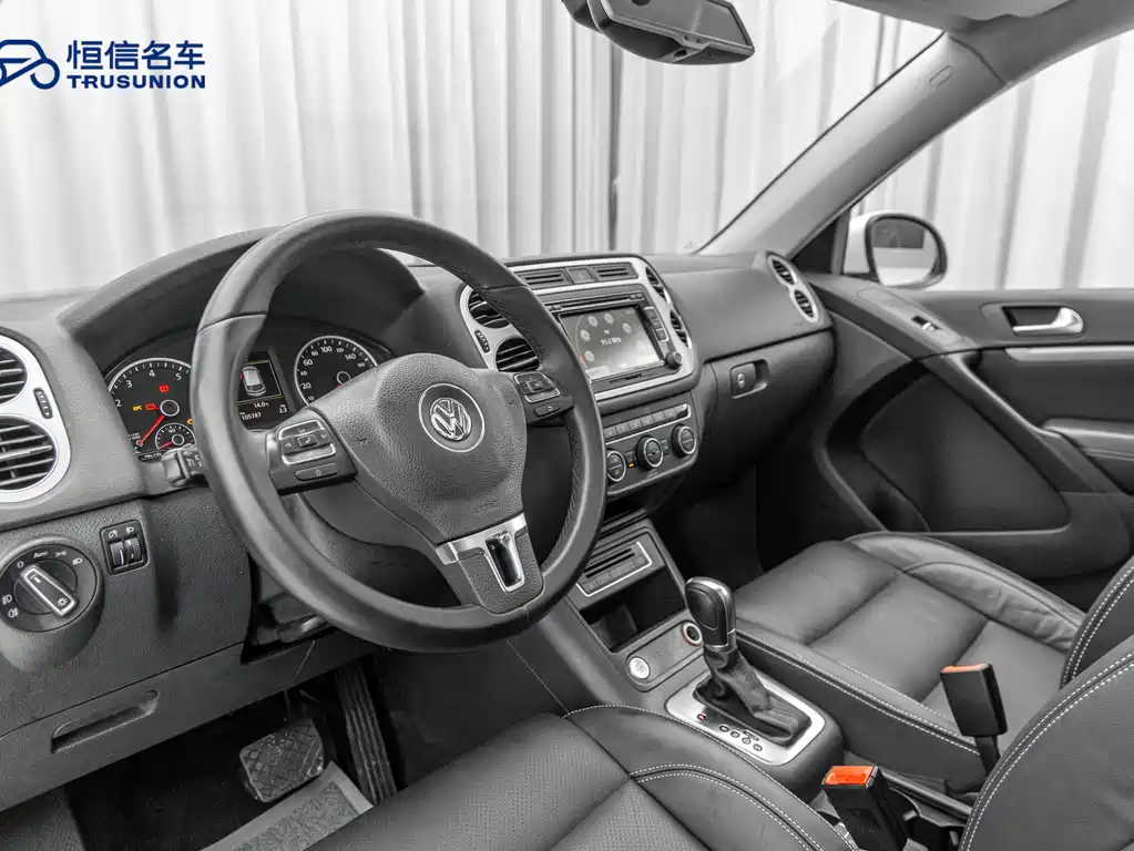 Volkswagen Tiguan 2016 — фото 11