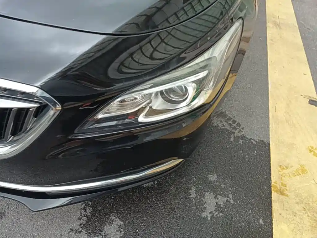Buick LaCrosse 2017 — фото 24