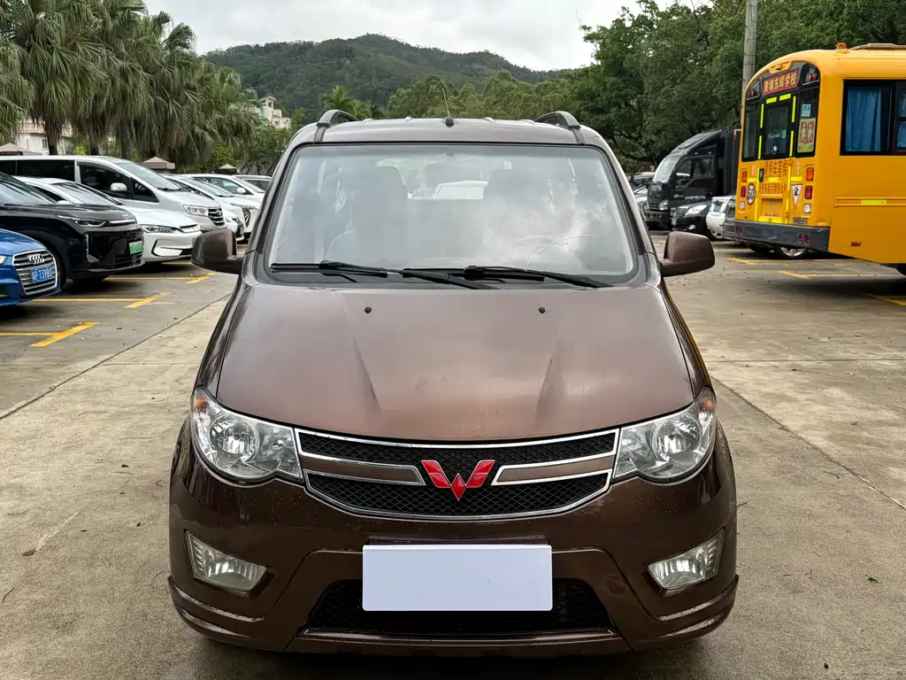 Wuling Hongguang 2016 — фото 2
