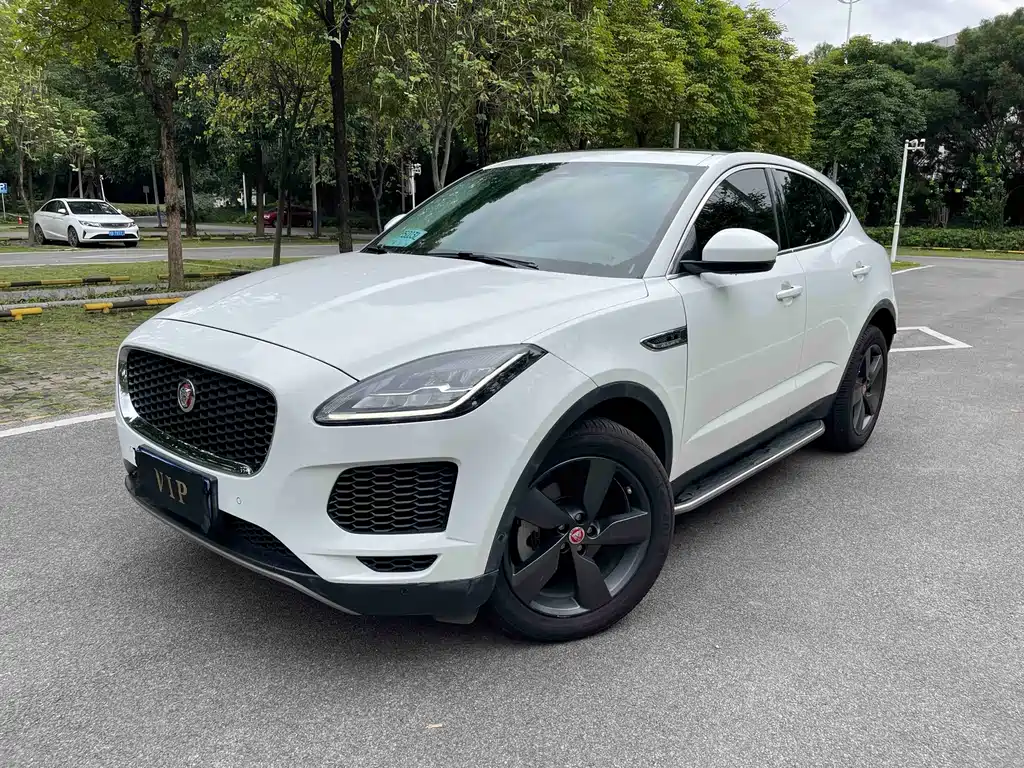 Jaguar E-PACE 2021 — фото 1