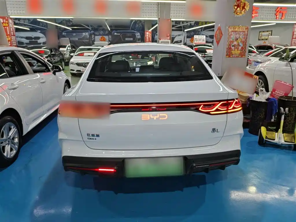 BYD Qin L 2025 — фото 6