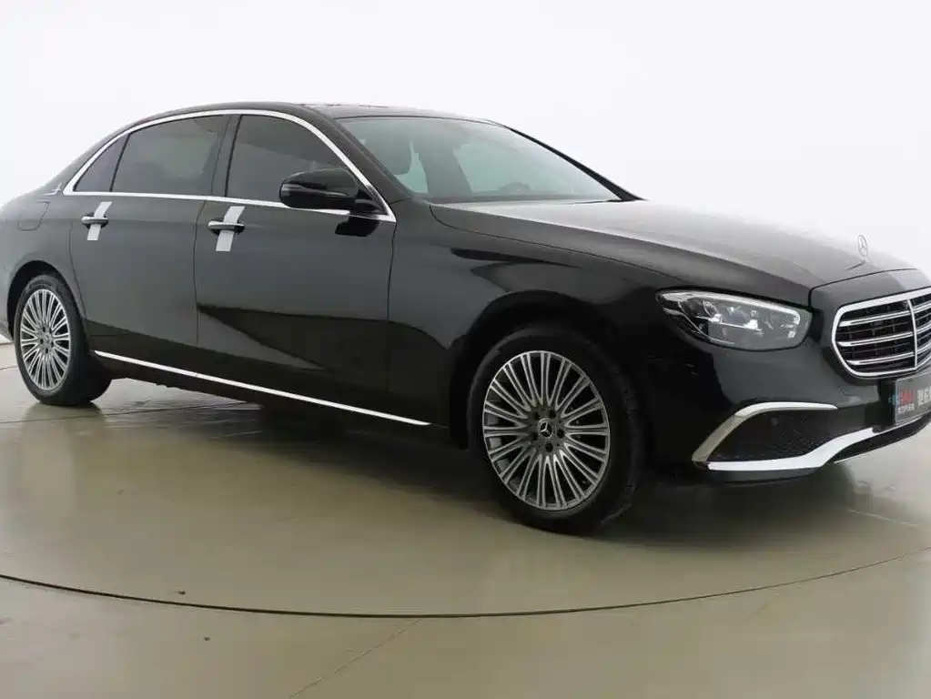 Mercedes-Benz E-Class 2023 — фото 3