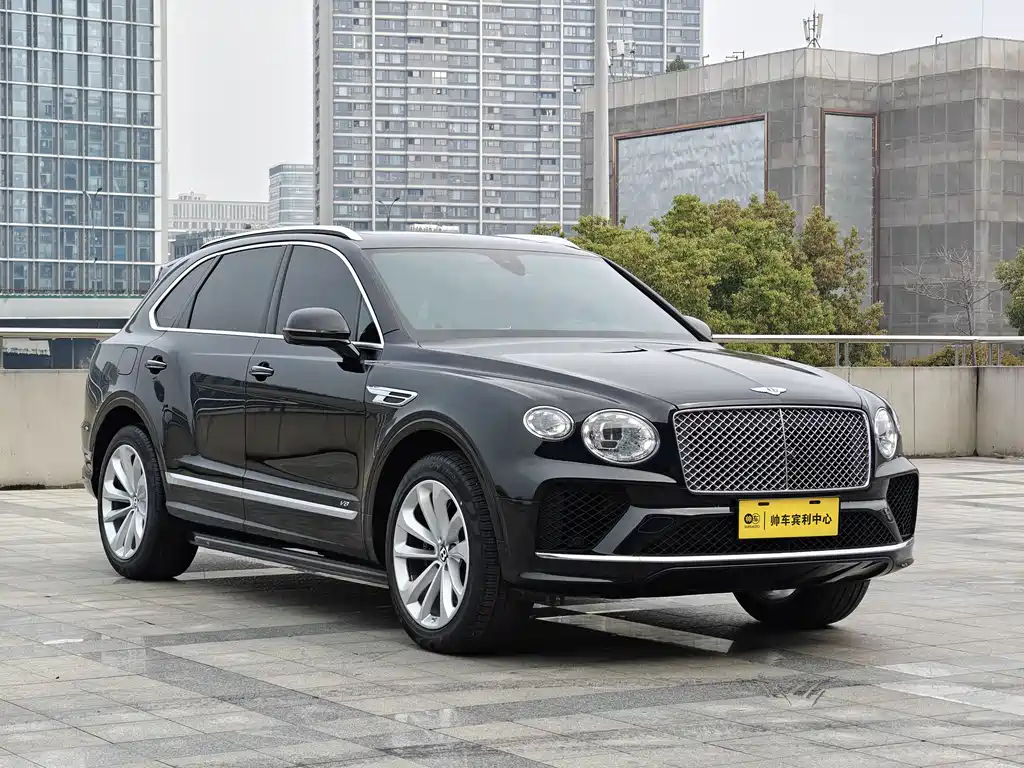 Bentley Bentayga 2021 — фото 2
