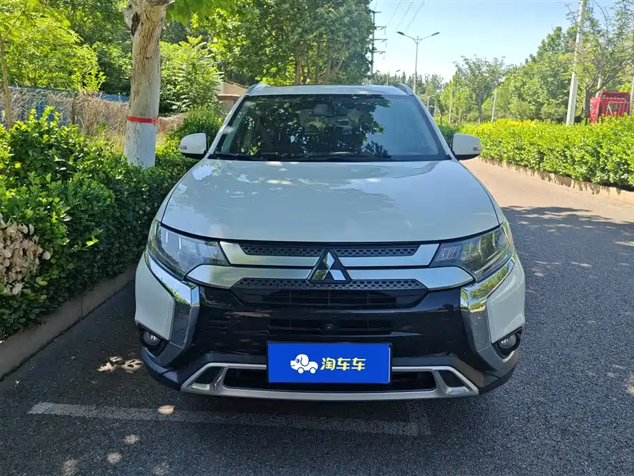 Mitsubishi Outlander 2021