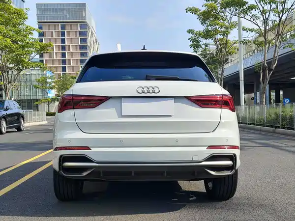 Audi Q3 2021