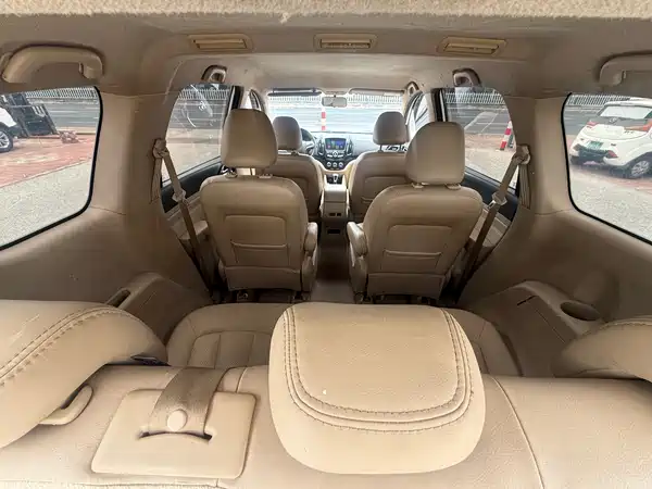 Baojun 730 2015